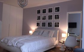 Balkan-Inn Parlament Lux Apartment